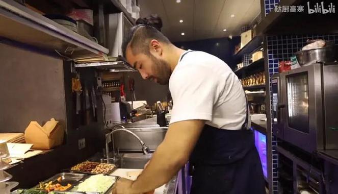 为什么不应该让有仇恨的人从事餐饮行业？