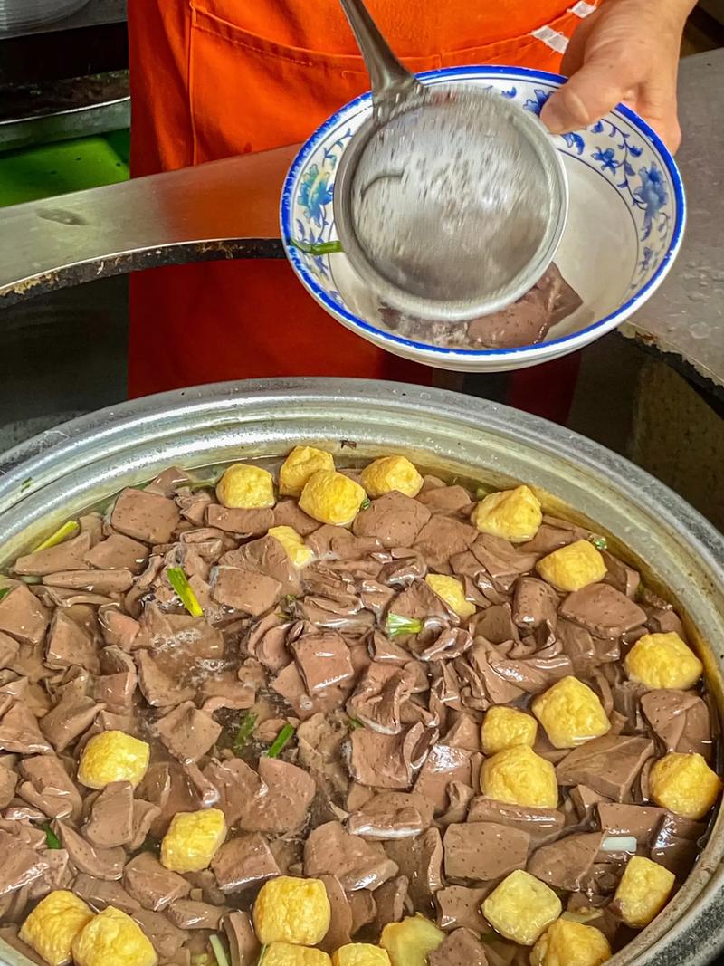 新街口美食推荐：鸭血馄饨