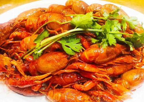 龙岗有美食街吗