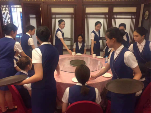 餐饮服务礼貌礼节有哪些