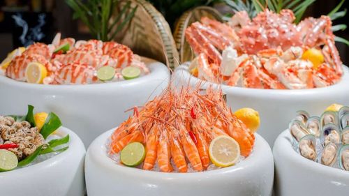 宝安机场24小时餐饮店电话