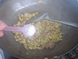 黄豆芽炒肉片图片