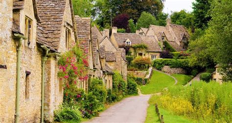 电饭煲自制蛋糕简单做法只用4个鸡蛋