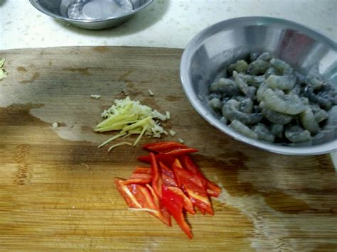青豆炒虾仁怎么炒好吃又嫩