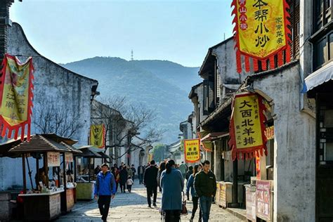 无锡到南京美食新街口多远