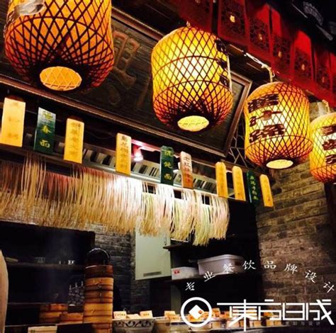 南京秦淮河大排档美食探秘