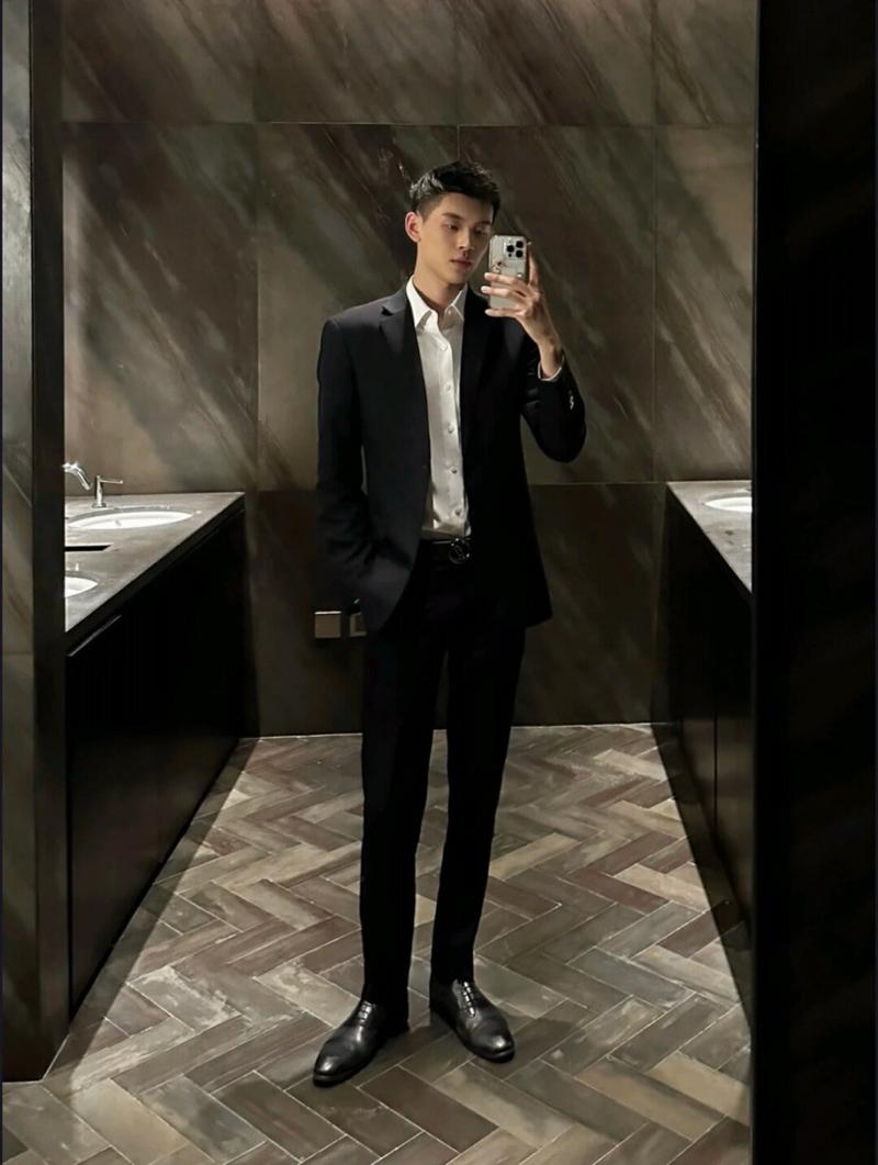 黄小玲的时尚秀场美丽与自信的璀璨舞台