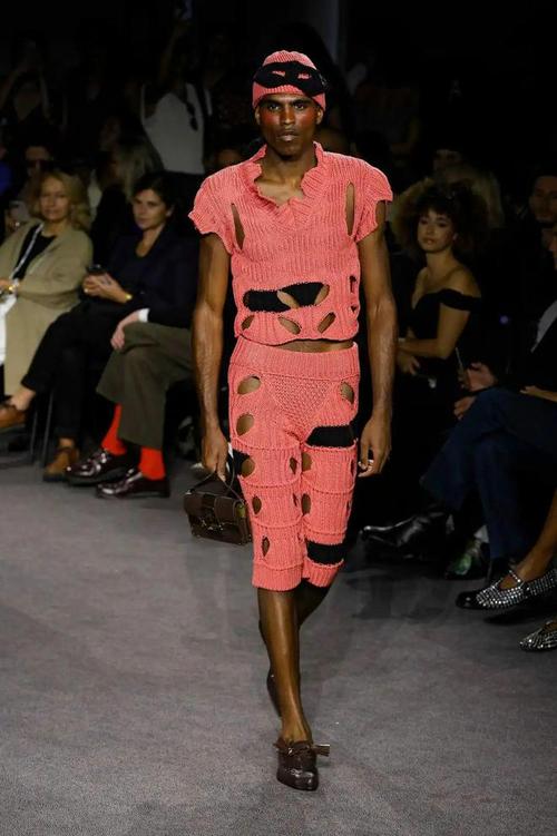 庐山时装周融合自然美与时尚艺术的盛会