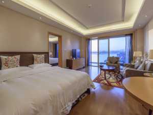 1.侃爷的签名对鞋款的影响