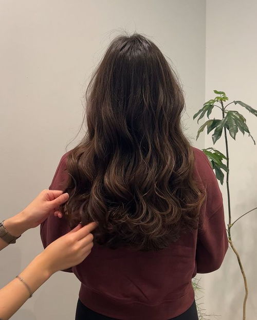 长发大波浪怎么扎好看?