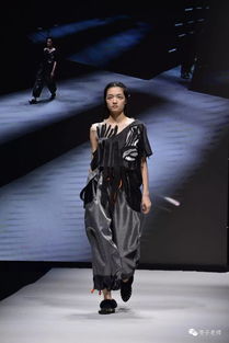 时尚界的魔术师传奇时装秀场背后的创意巨匠