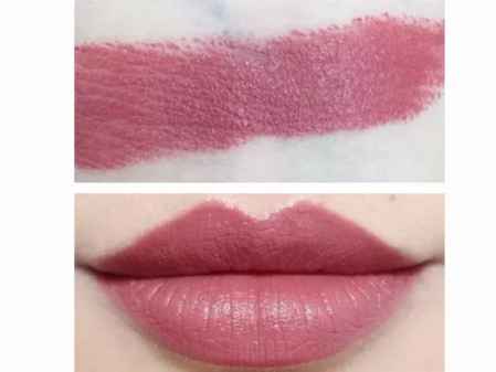 挂耳短发发型女