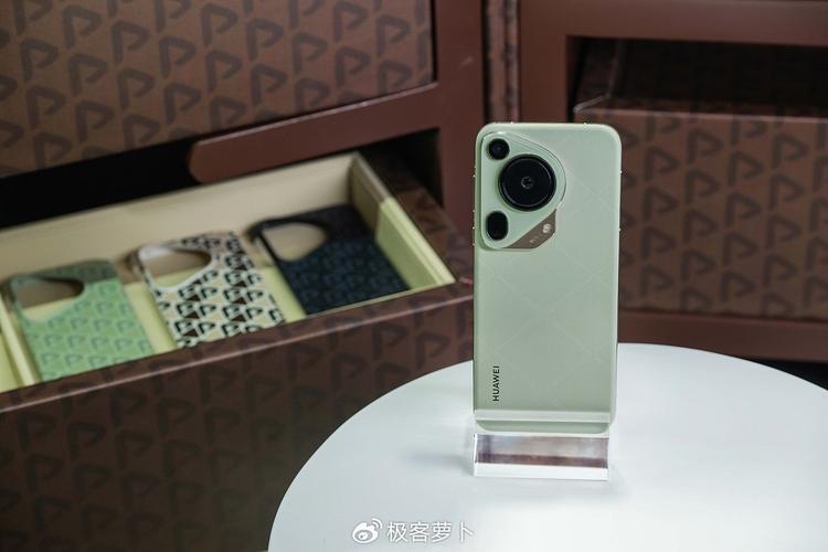 何刚引领先锋美学设计锐意风尚之夜的时尚革新