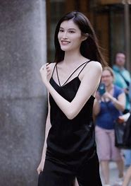 何穗超模的时尚风范与魅力