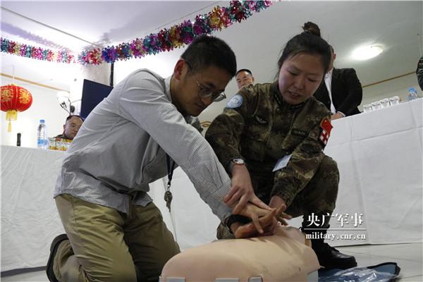 深度解析为何新模型发布频频延期？智谱张鹏的观点透视