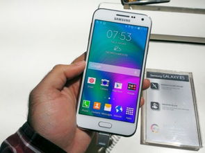 健盛集团：上半年净利同比增%拟派元