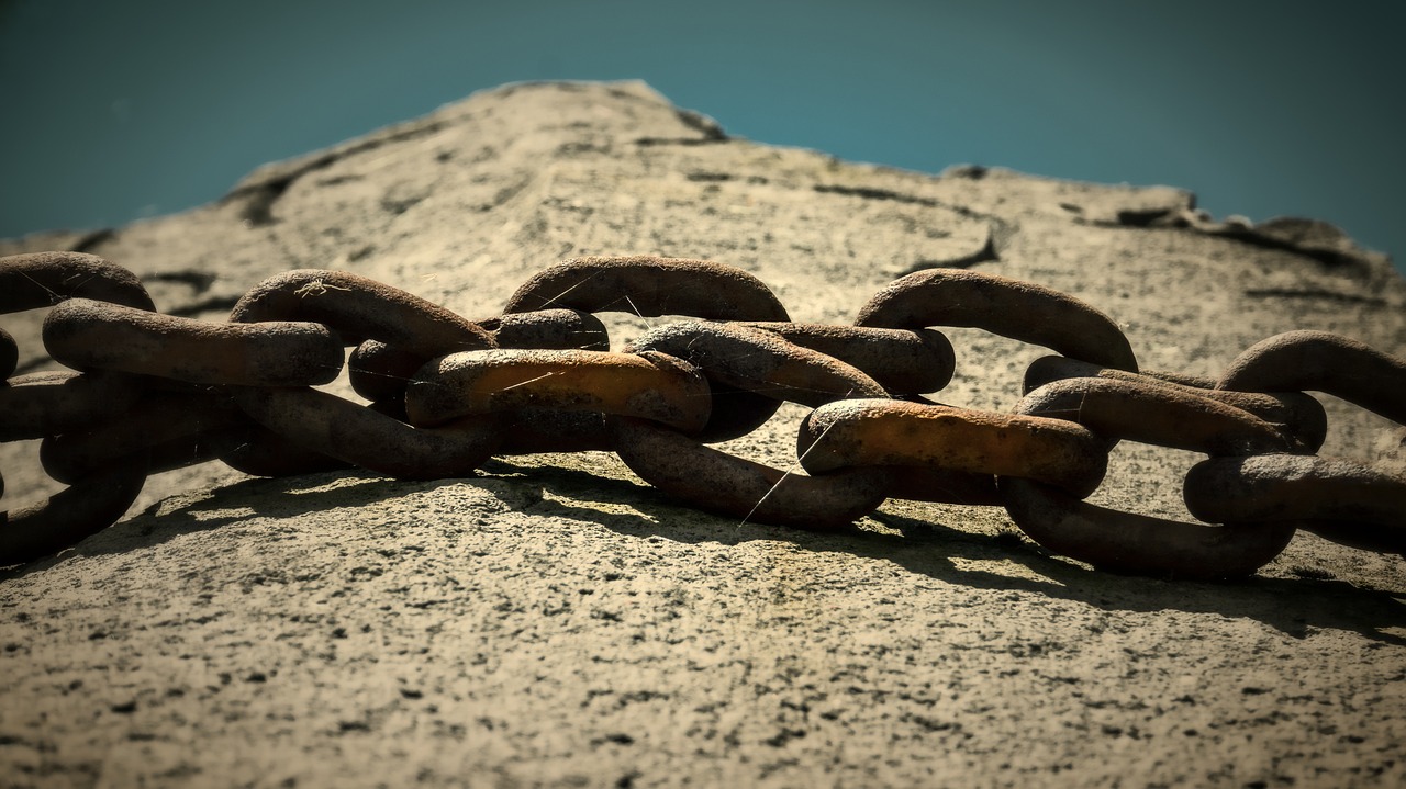 实探宿迁商铺起火6人遇难现场