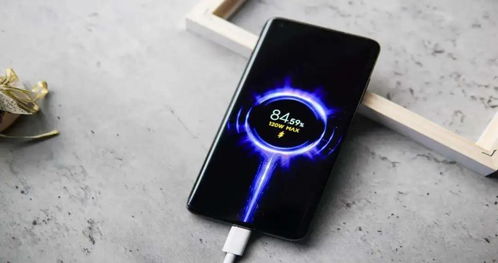 康师傅控股：上半年公司股东应占溢利亿元，同比增长%