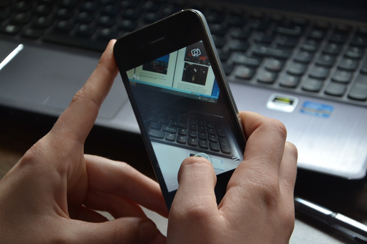 女儿电话手表通讯录一半是陌生人