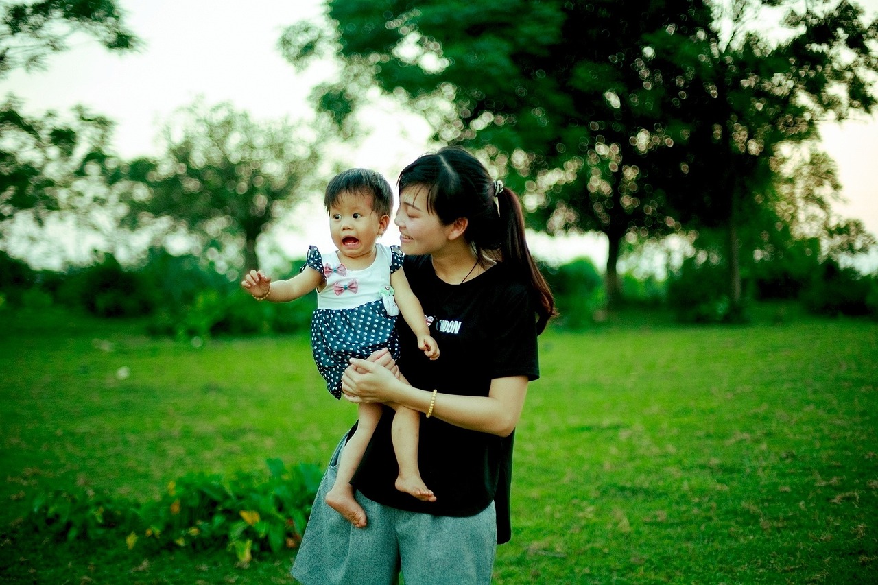 花少6金晨对侯明昊妈妈喊妈，一场综艺节目的情感共鸣与家庭伦理探讨