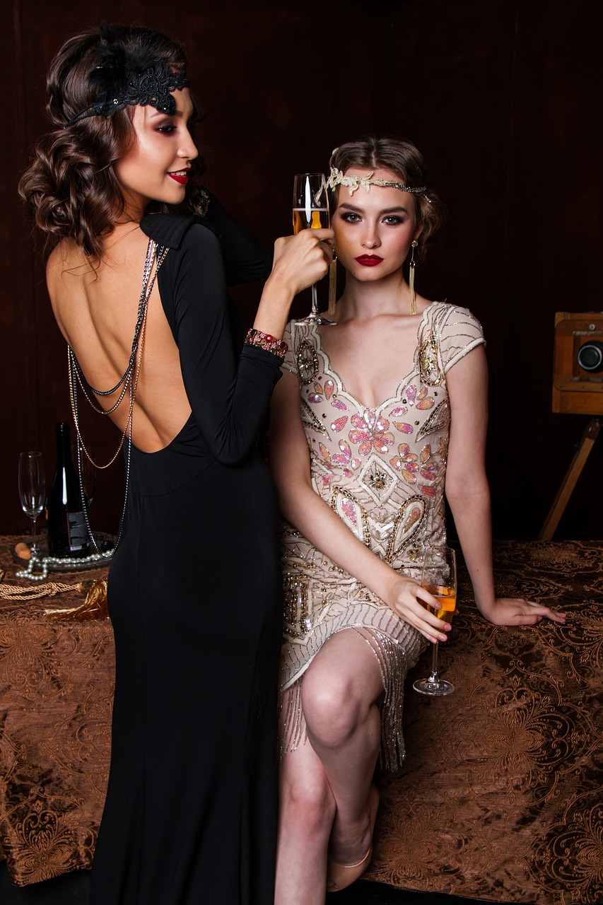 瑞丽时尚界的新篇章，服饰美容趋势深度解析