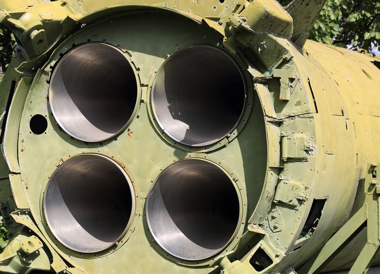 俄高超导弹打击乌克兰画面曝光，一场高科技战争中的震撼瞬间