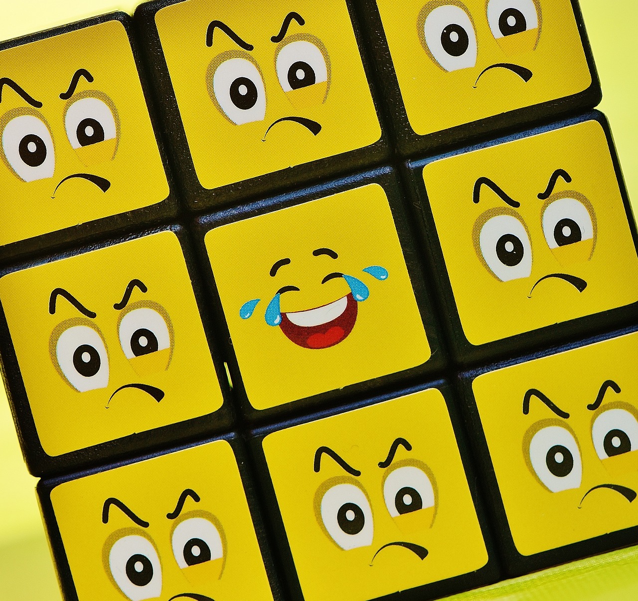 探索家族名字的奥秘，承载传统与情感的无言符号