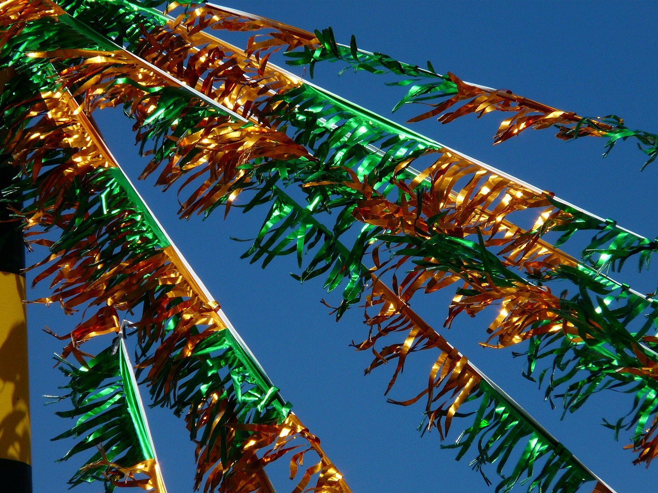 欢庆五彩斑斓的传统佳节，走进中国丰富的文化宝藏