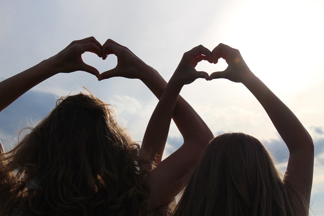 余承东辟谣和刘亦菲恋情，职场与娱乐圈的界限