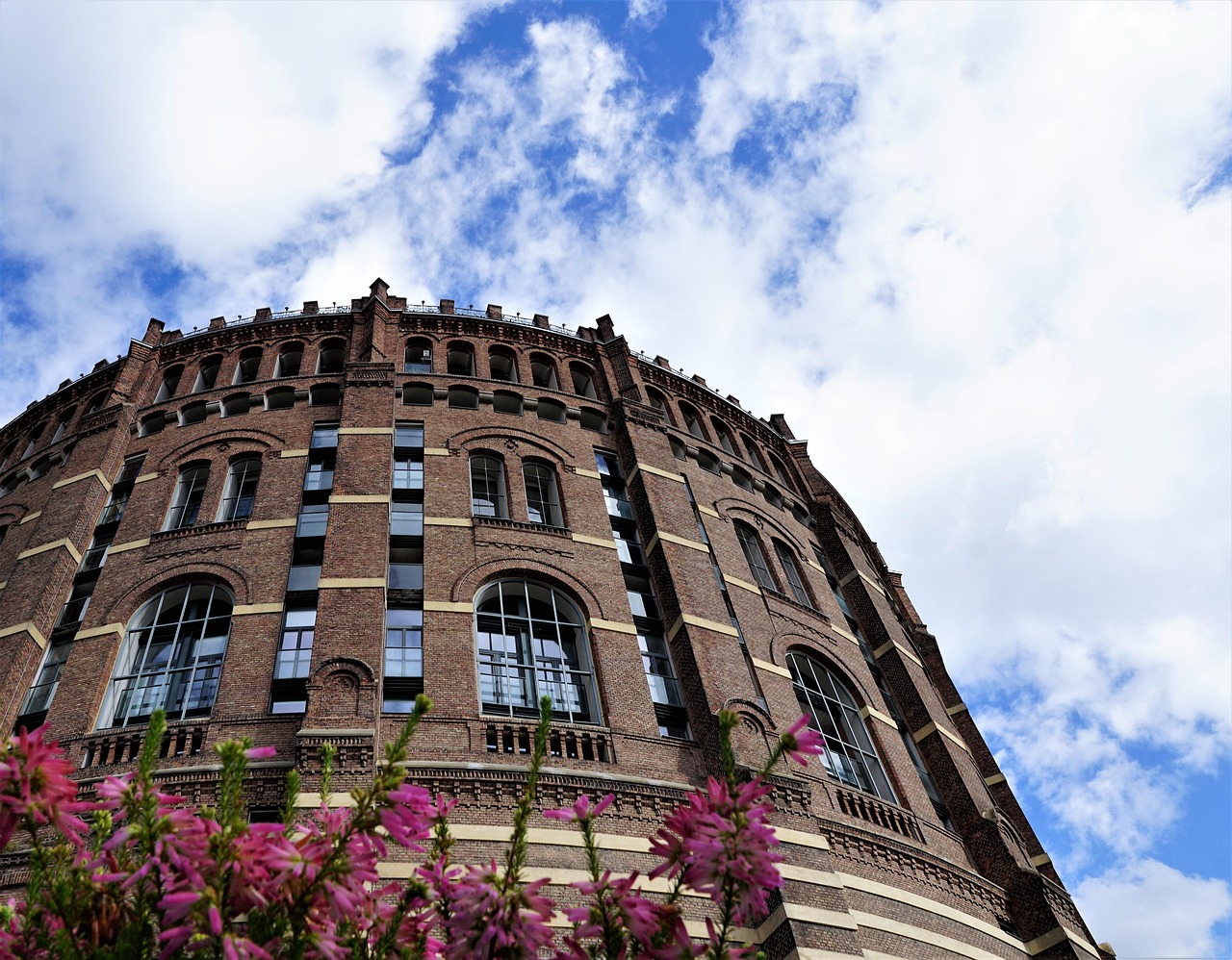 探索上海三区，历史、文化与现代发展的交汇点