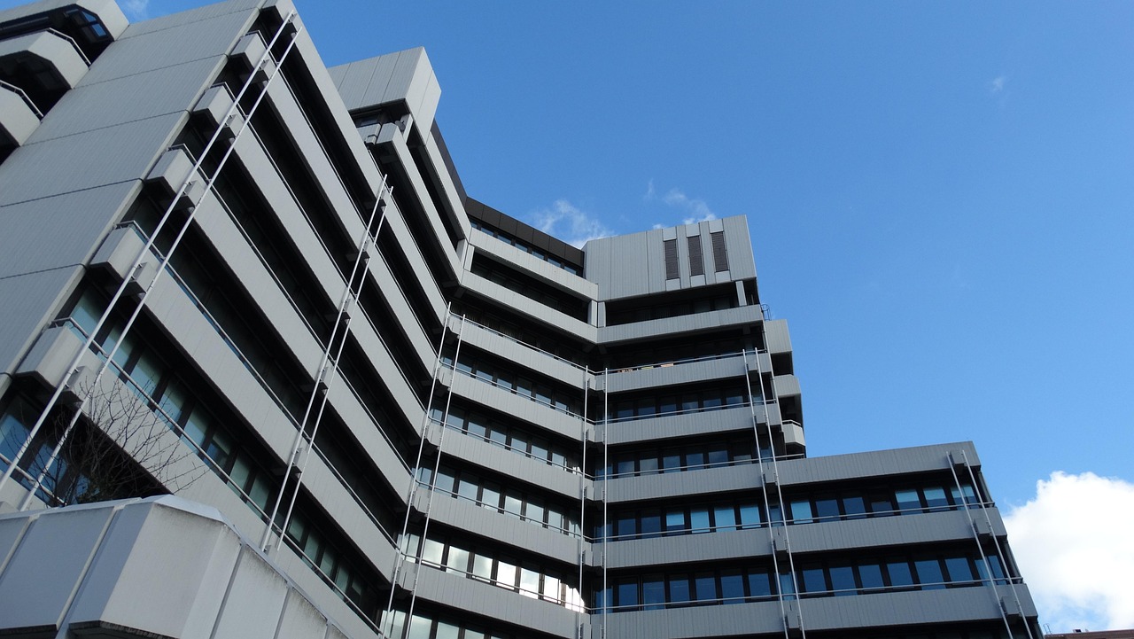 北京环球影城暂关，疫情下的挑战与机遇