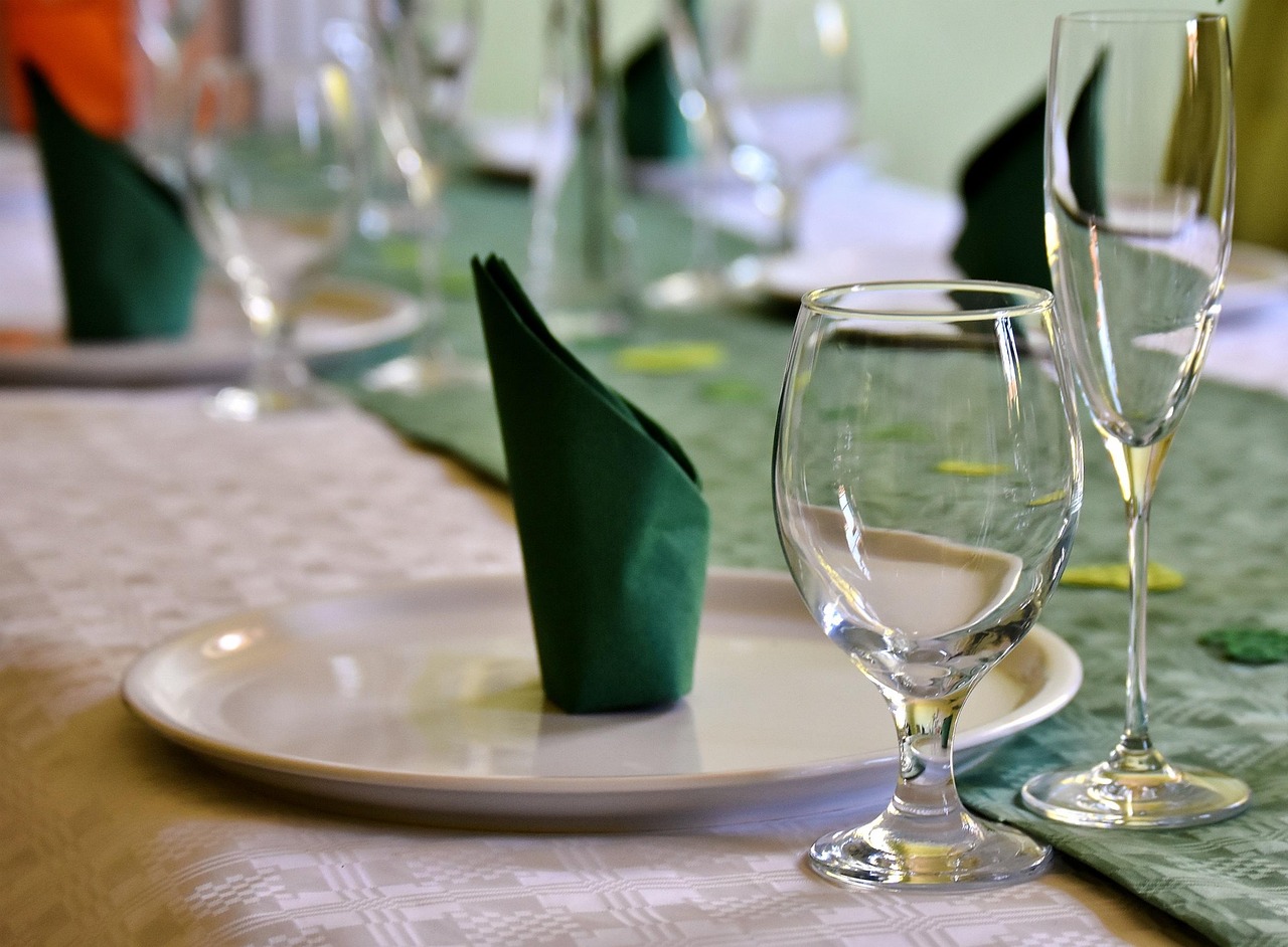 上海疫情新动态，新增6例本地确诊，市民需加强防护