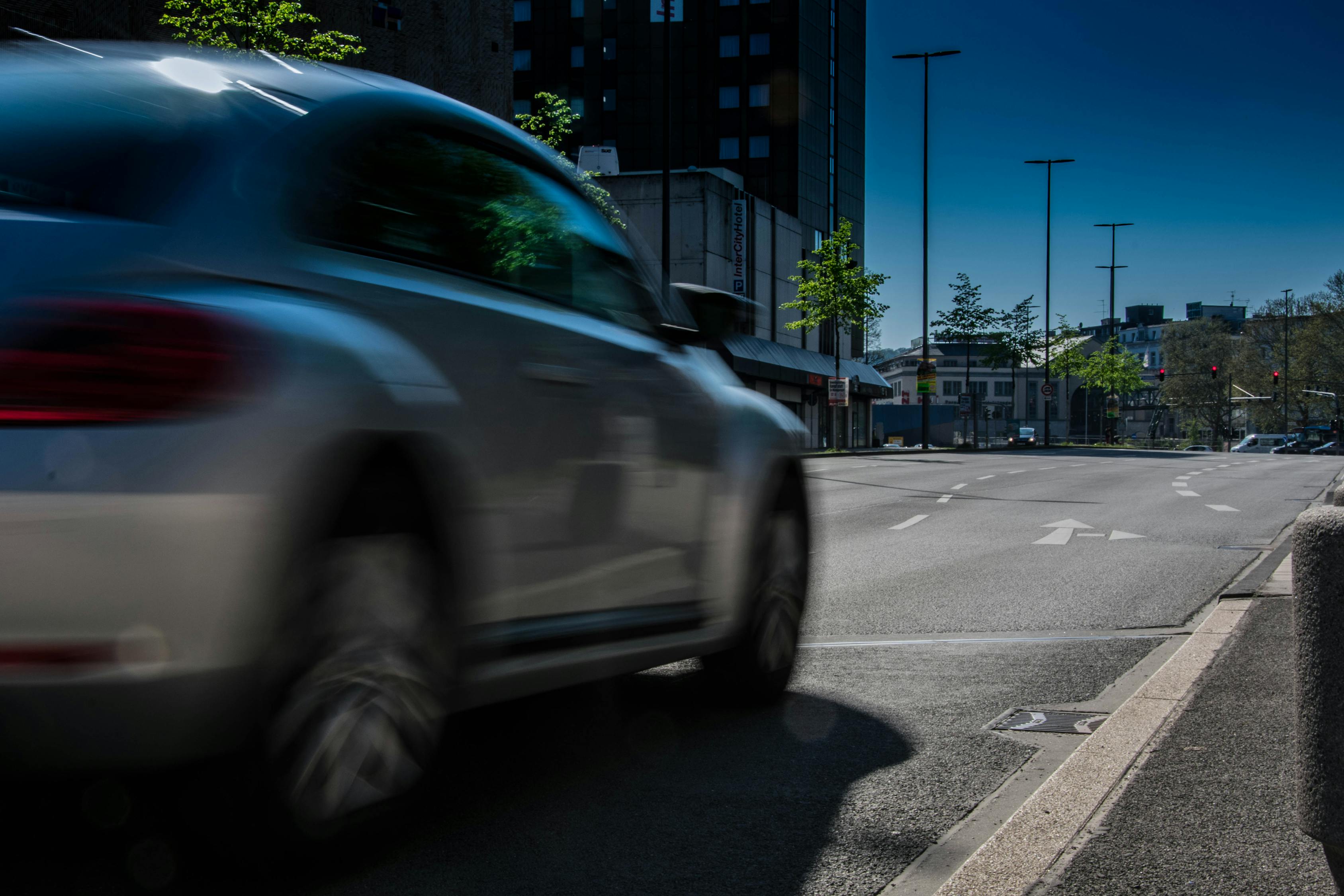 铅山县交通管理新举措，红绿灯调整背后的智慧与挑战