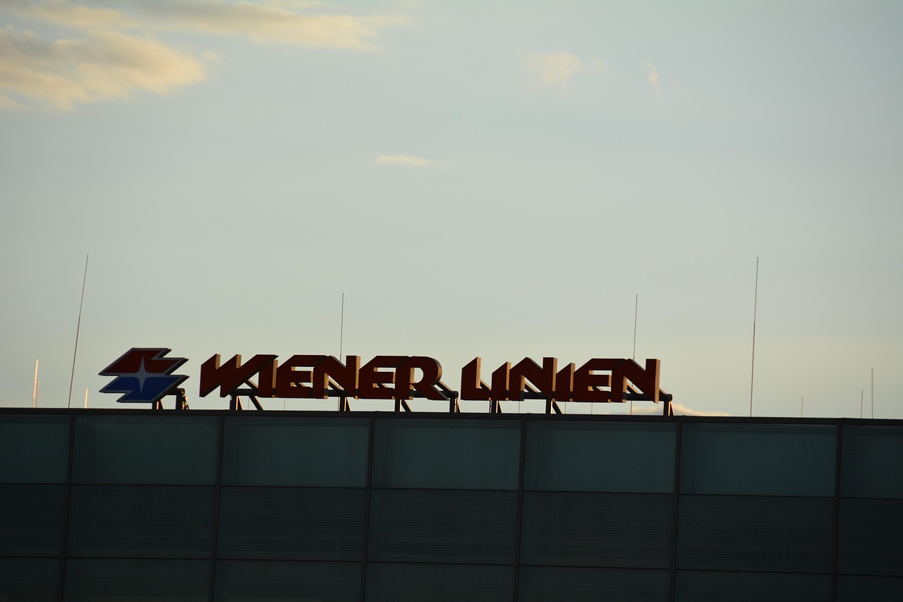 潜江市4例新增本土无症状感染者活动轨迹分析及防控建议