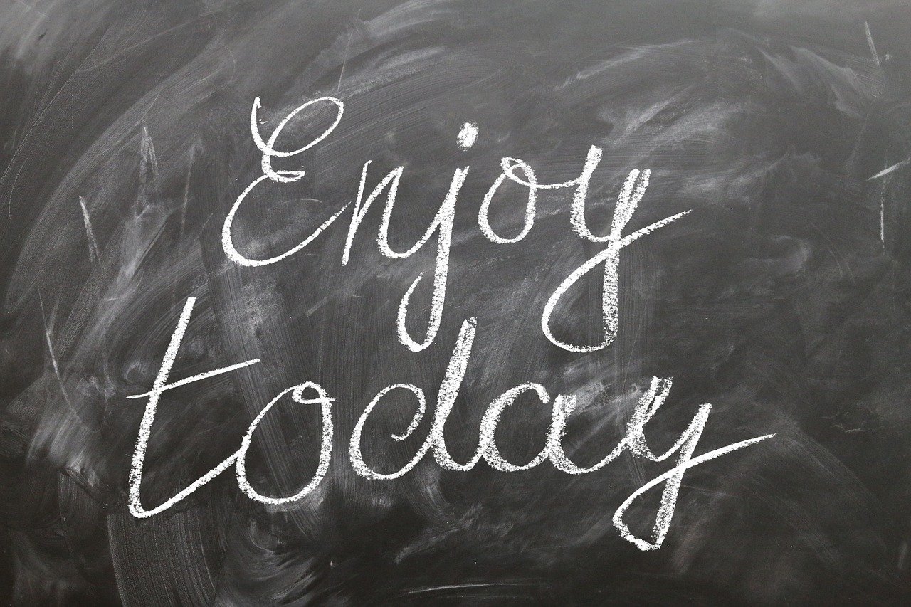 生活大爆炸第二季，免费享受科学与幽默的盛宴