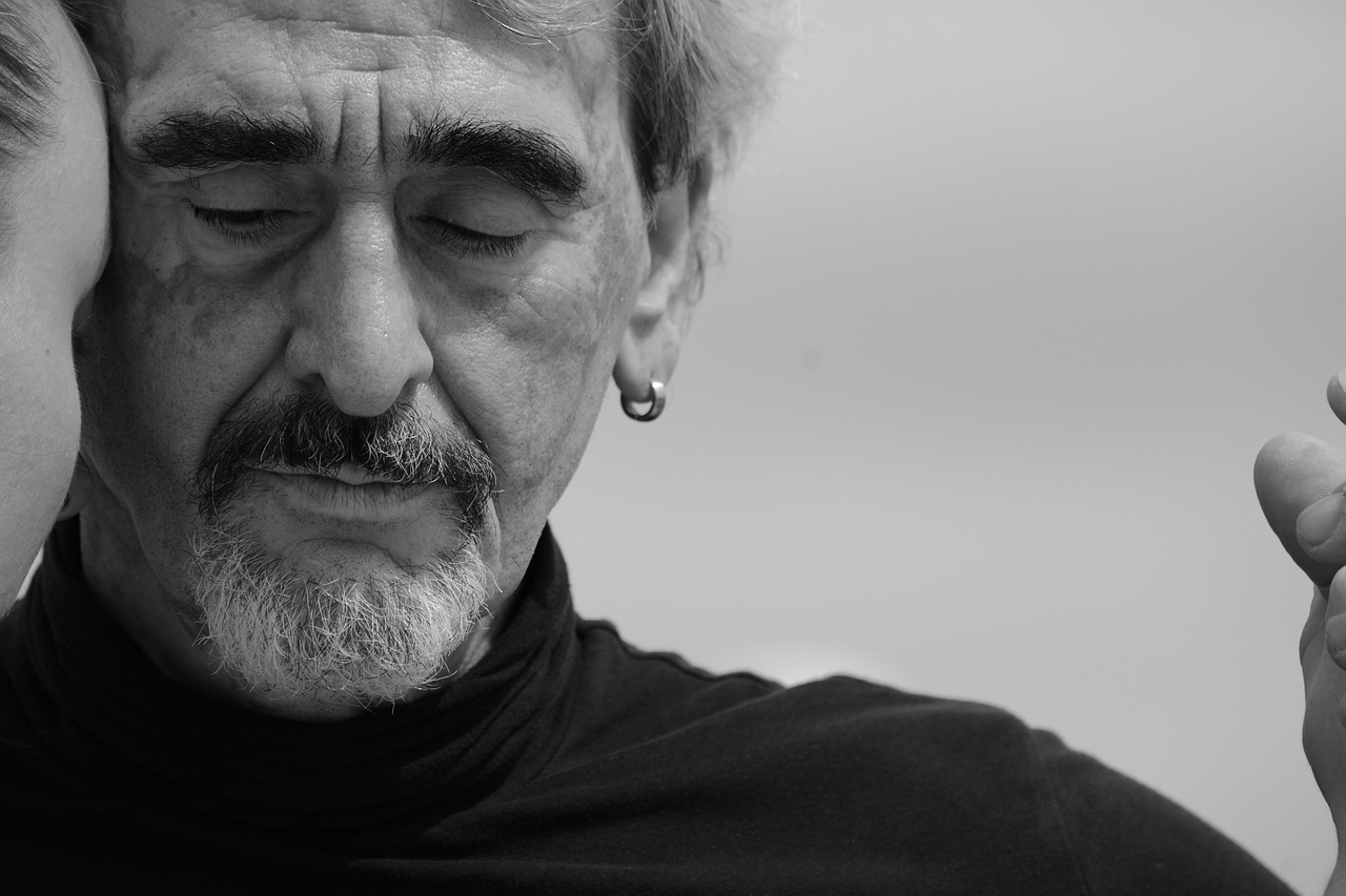 孤独与沧桑，男性情感的深刻探索