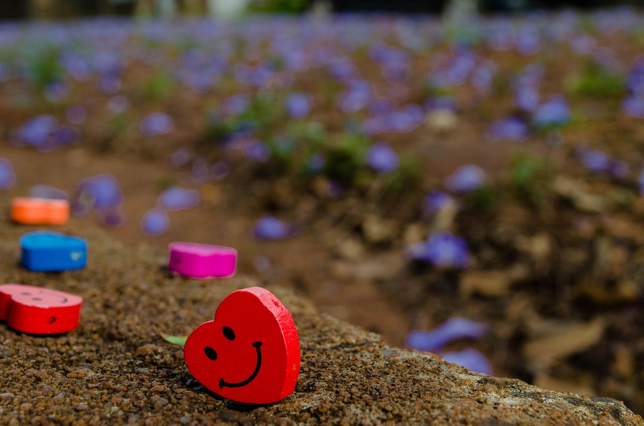 用微笑点亮生活，精选说说短句文案