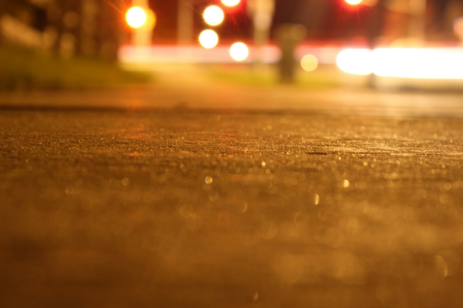 透过镜头，探索生活坚苦图片背后的深刻故事