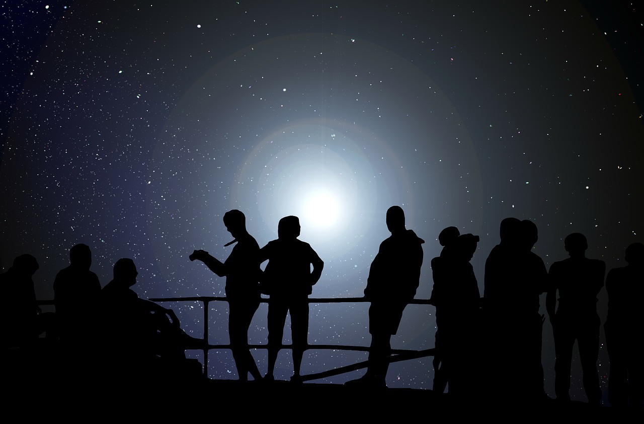 独立之光，在坚强中绽放的个体力量