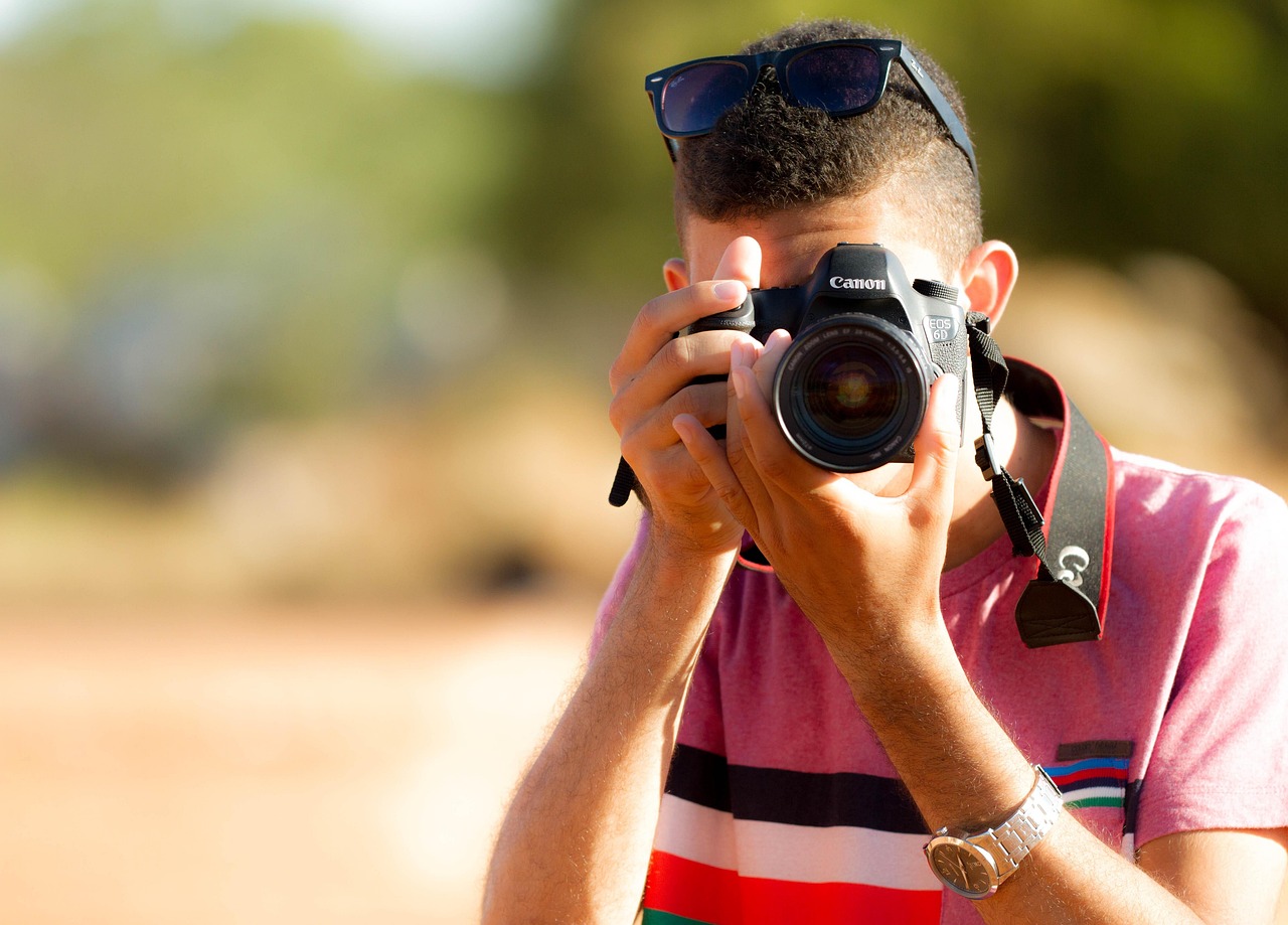 在生活的无奈与心酸中寻找希望与力量