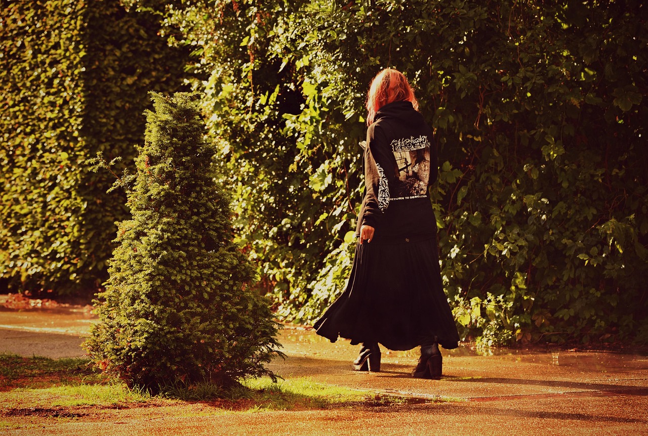 生活不易，但我们都在路上，经典语录中的坚韧与希望